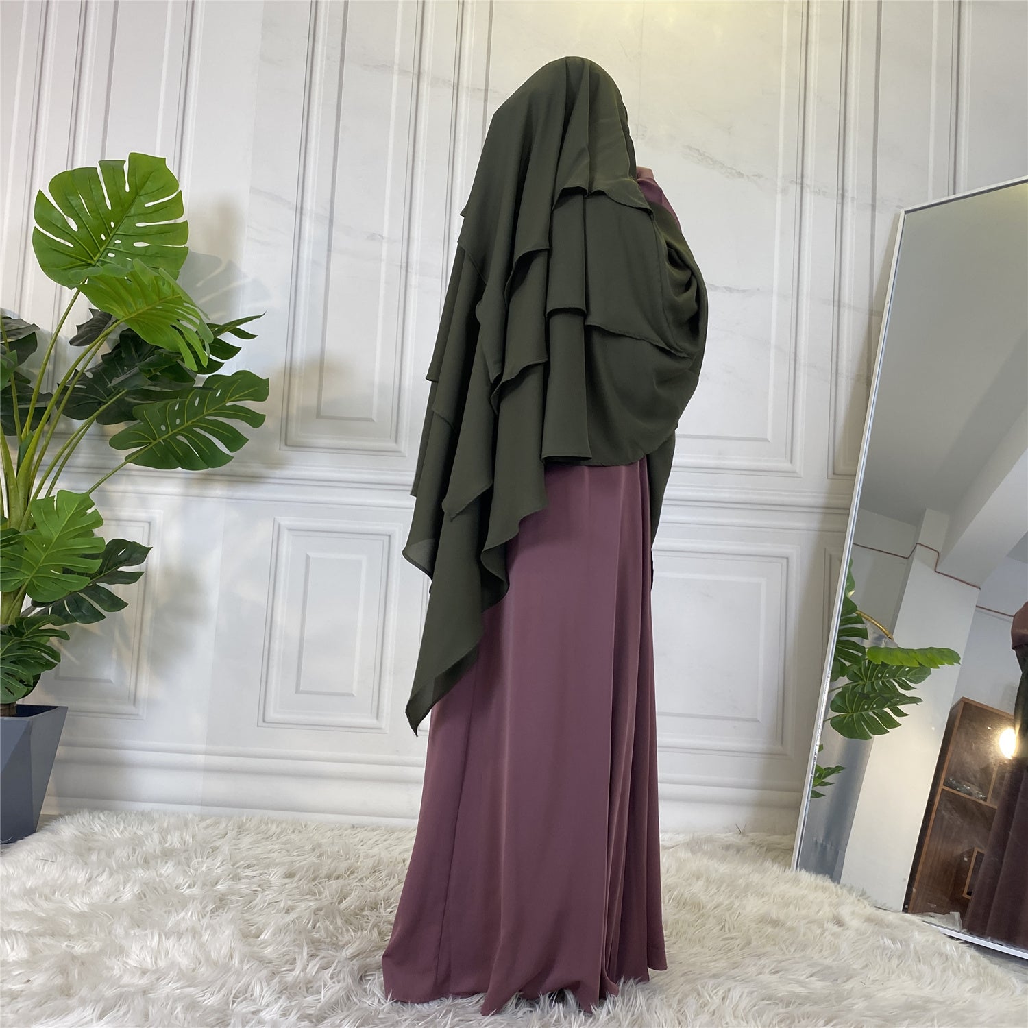 Back view of diamond cut khimar showing full coverage