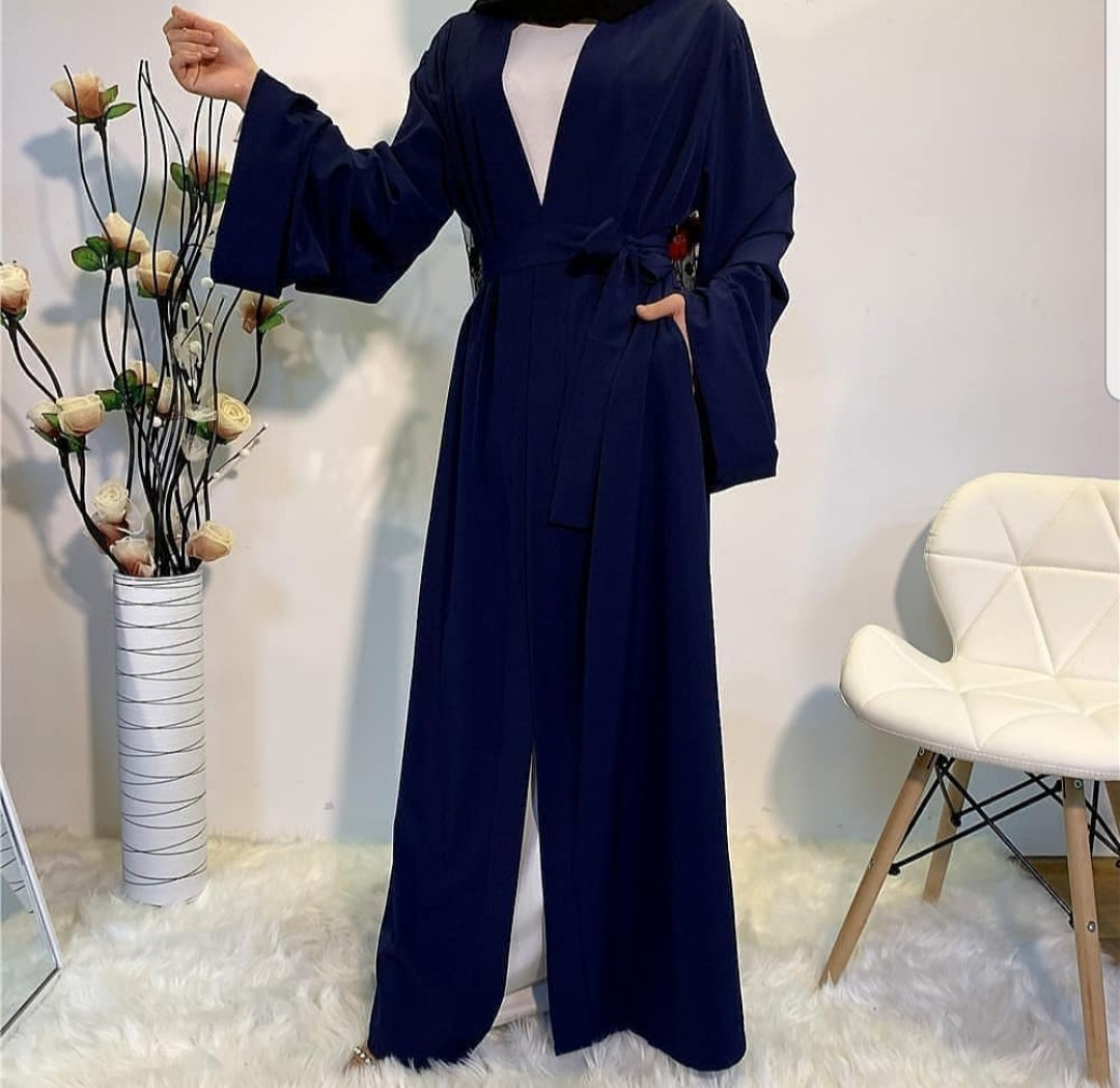 Dua open abaya in soft polyester with flowy design and matching belt